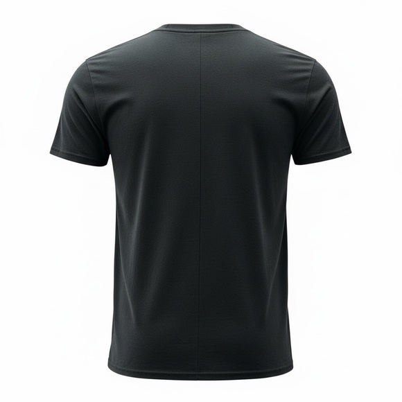 Kiss Monochrome Graphic Tee - Picture 3 of 6